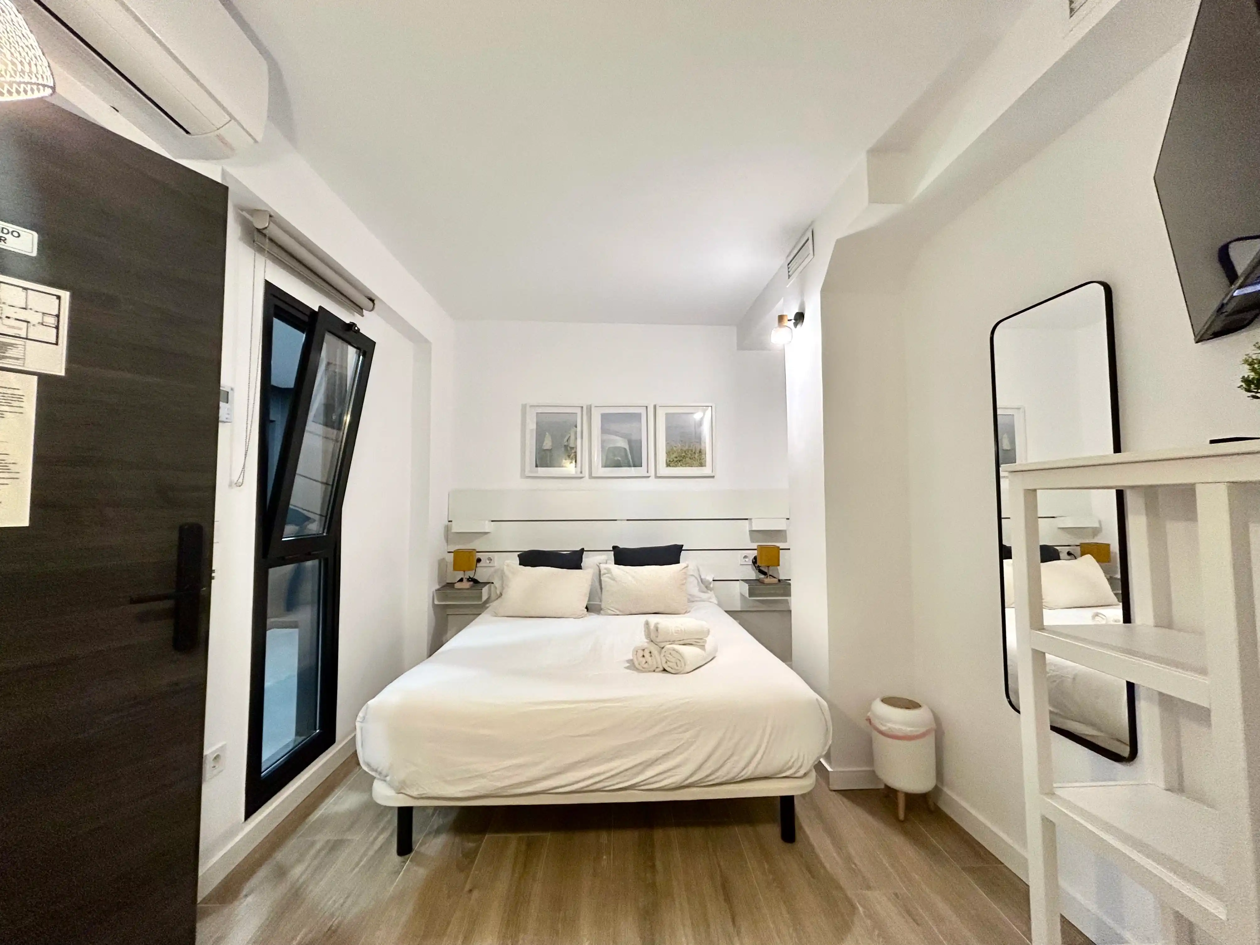 Habitación estándar con baño privado en ZUR Boutique Hostel Fuengirola