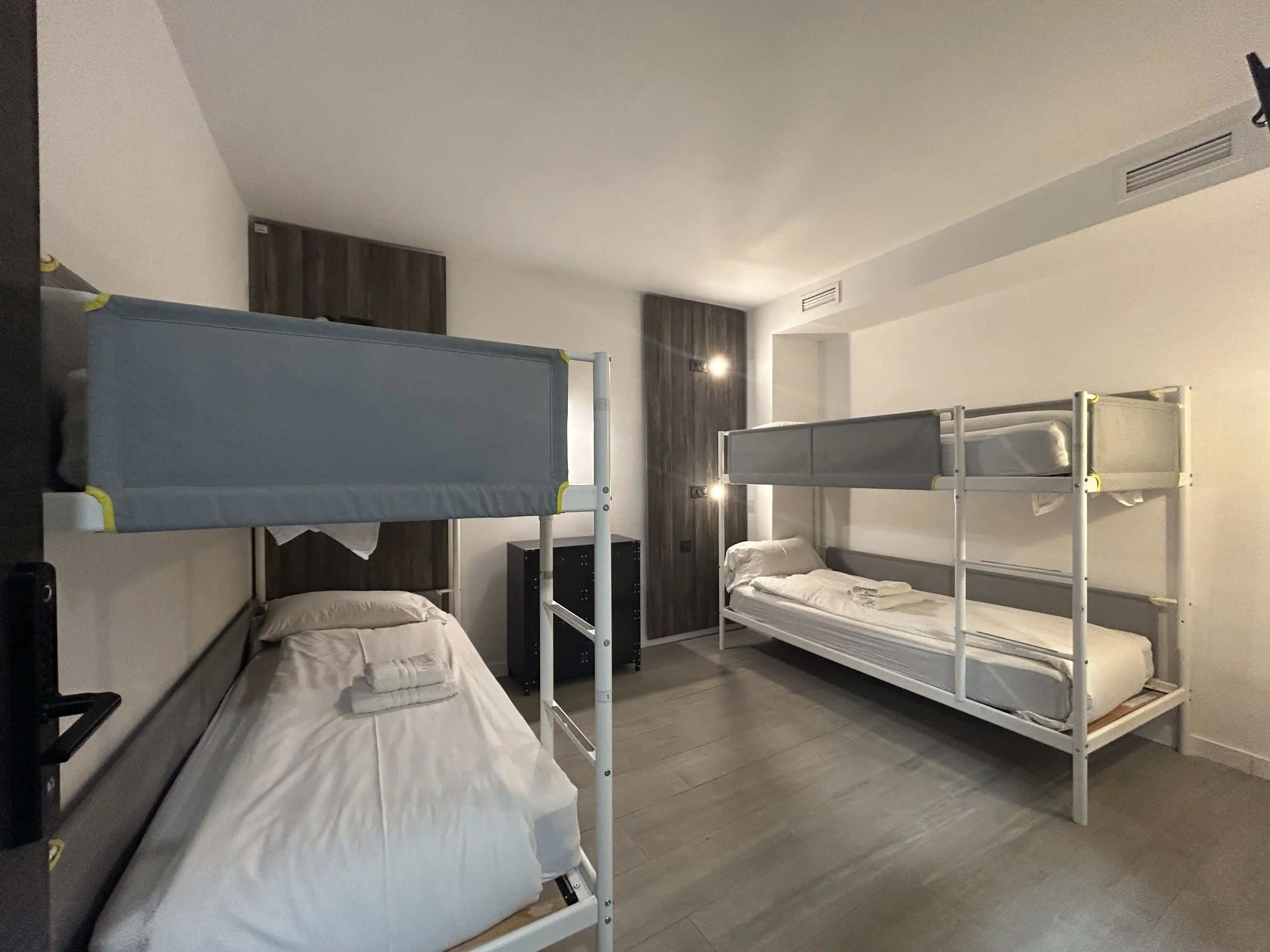 Cama compartida en ZUR Hostel Fuengirola